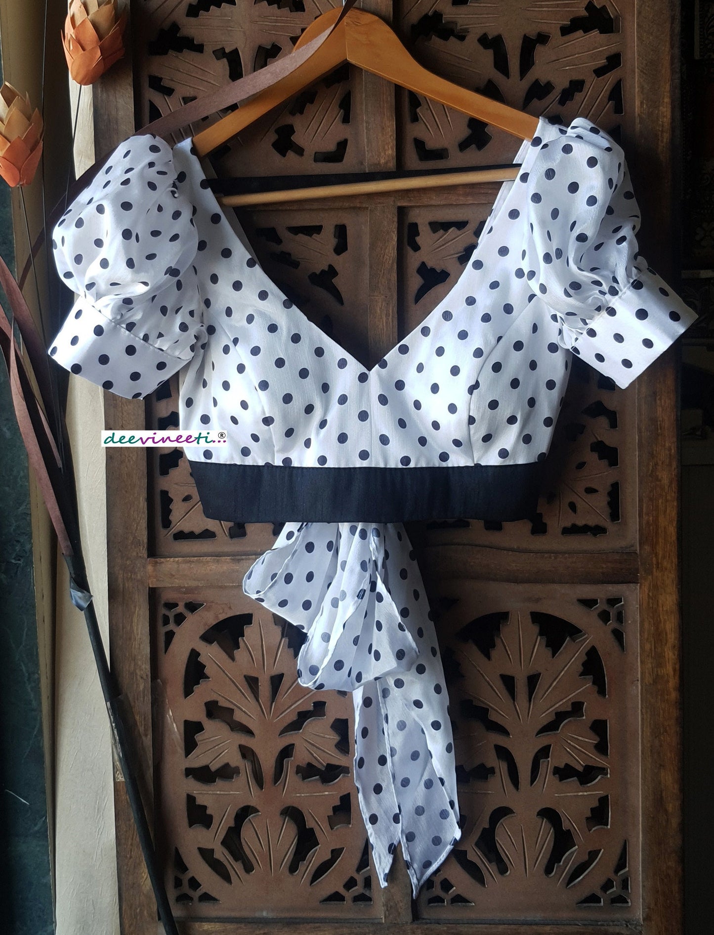 Black and White Polka Dot Puff Sleeves Blouse DVBL_242