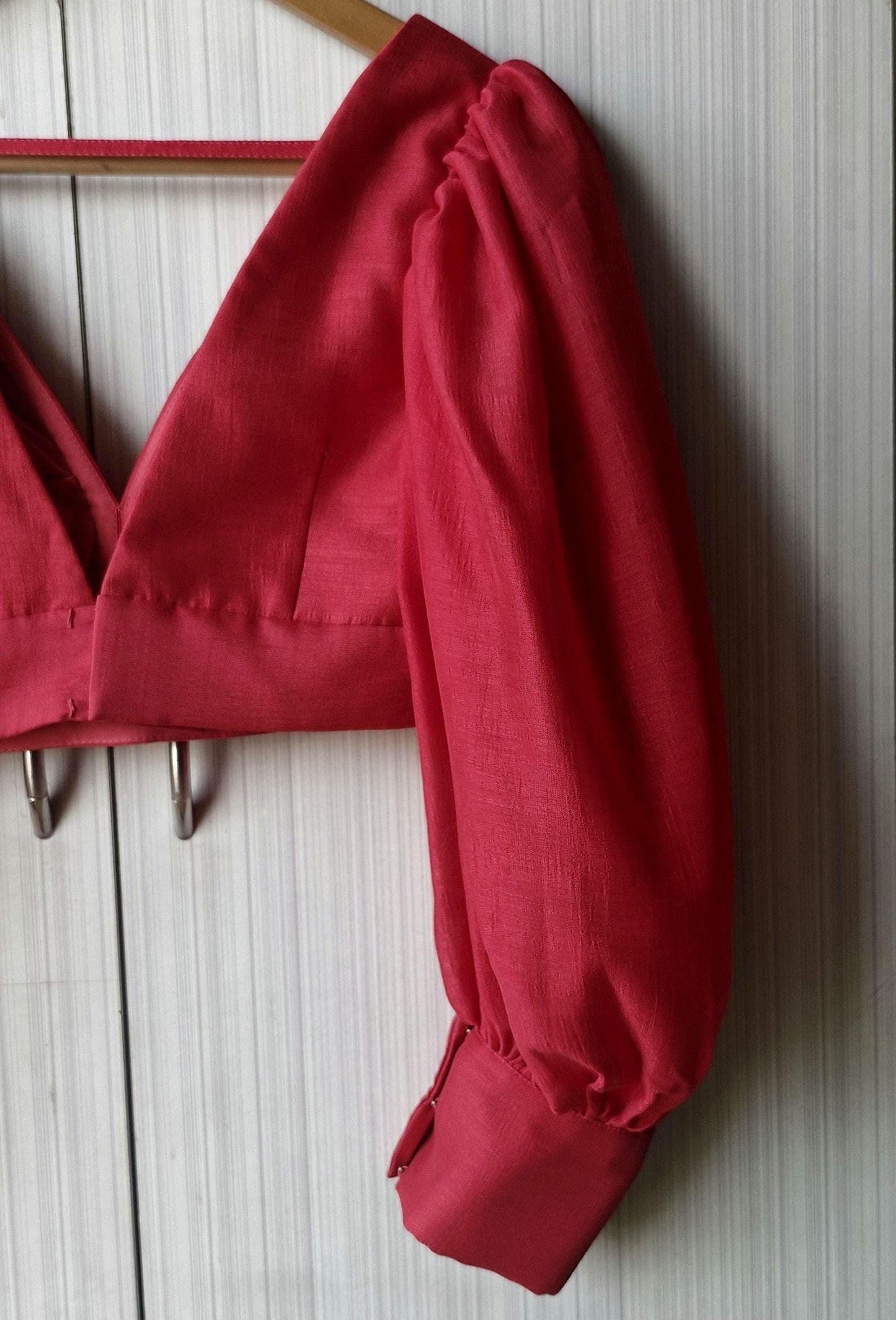 Raspberry Pink Art Silk Saree Blouse, Balloon Sleeves V Neck DVBL_499