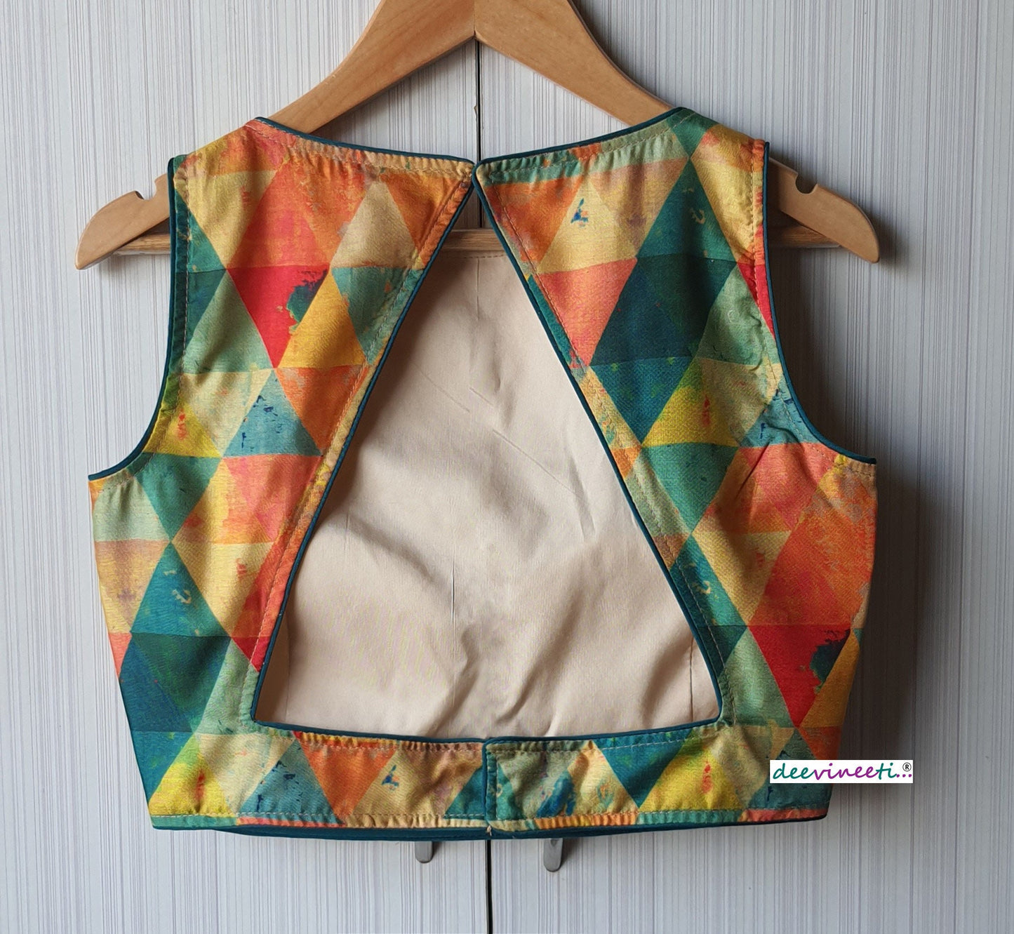 Multicolor Printed Khadi Silk Small Round Neck Blouse Sleeveless Open Back DVBL_075