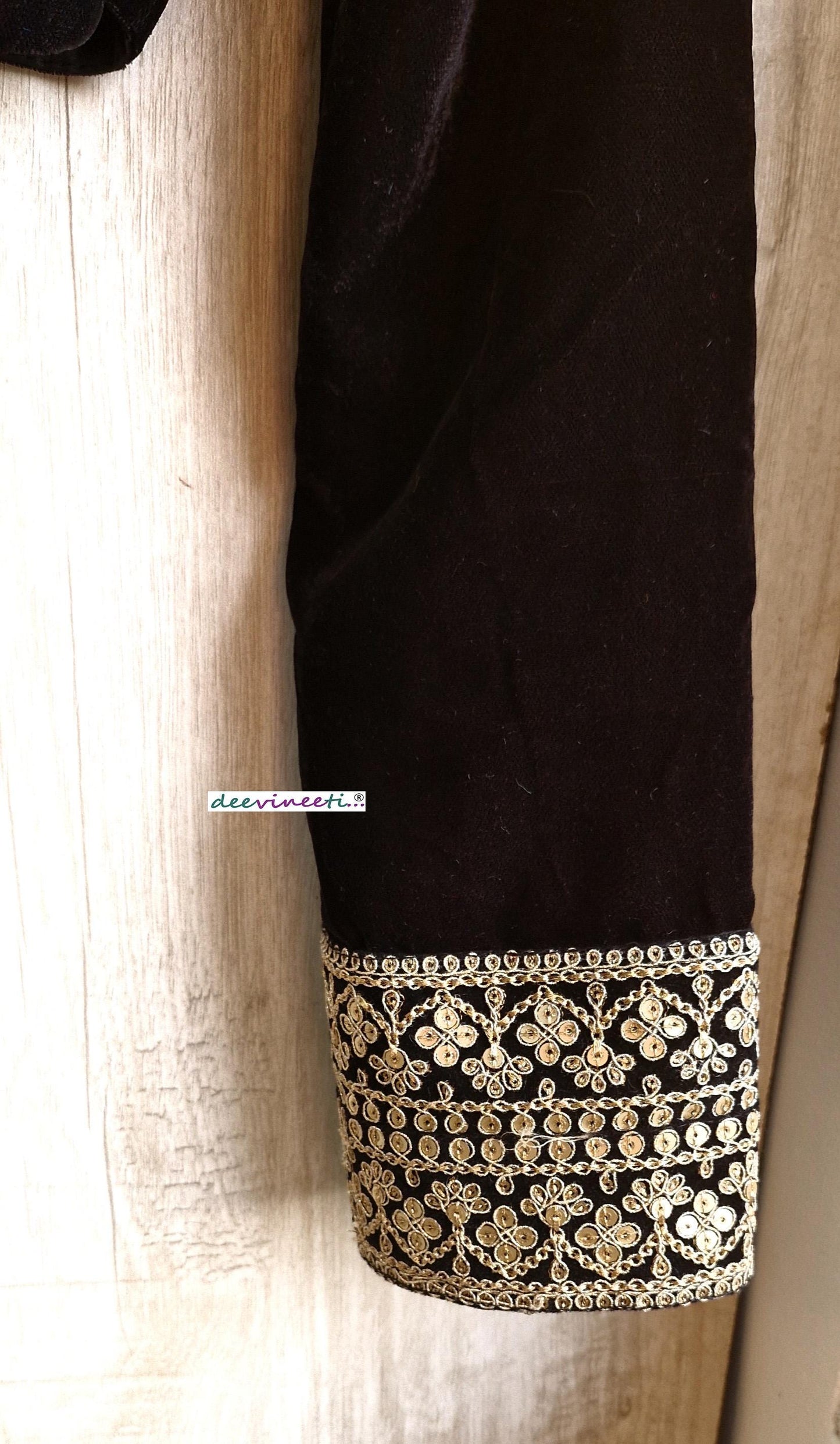 Black Velvet Jewel Neck Full Sleeves Blouse DVBL_388