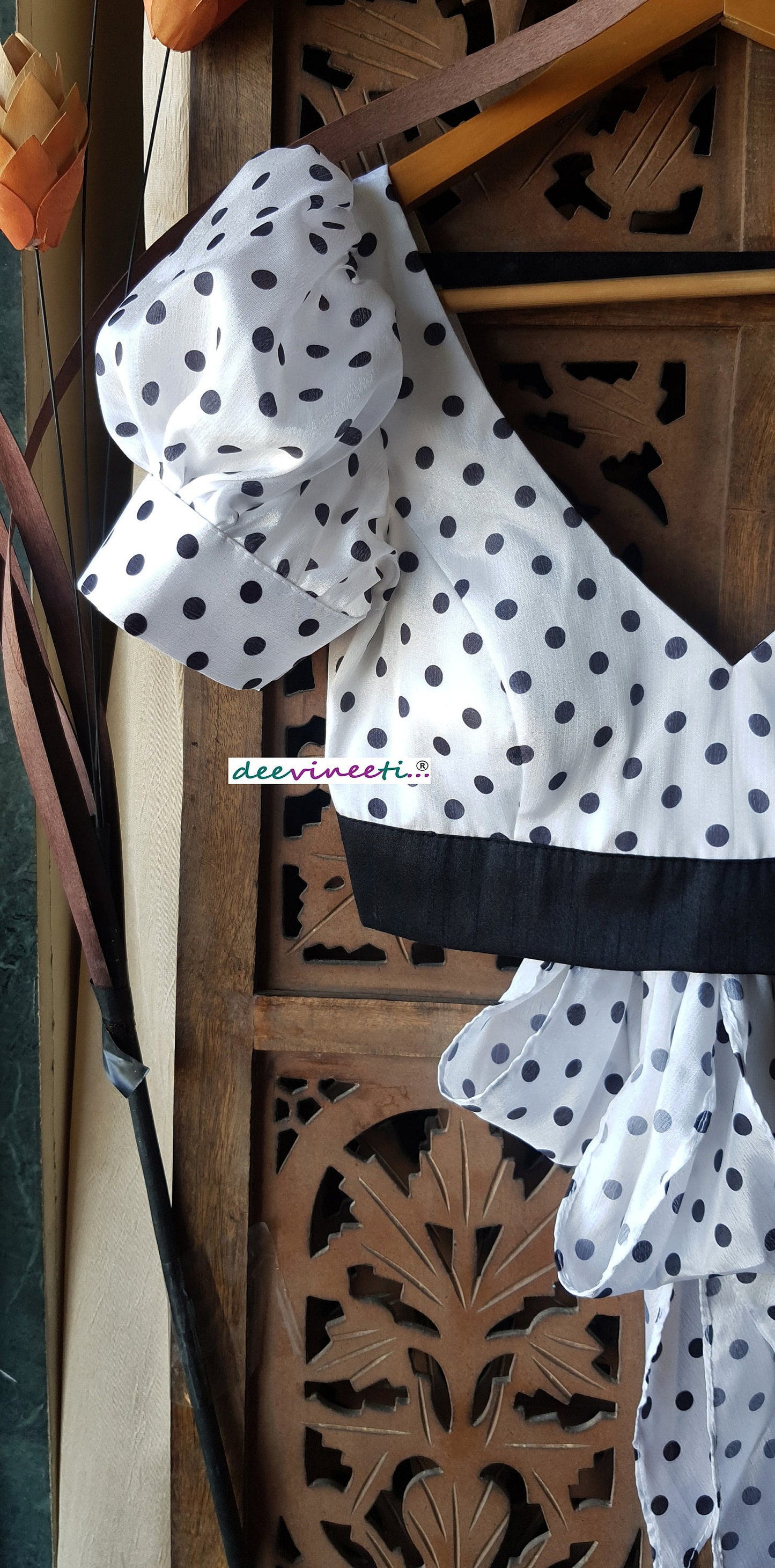 Black and White Polka Dot Puff Sleeves Blouse DVBL_242