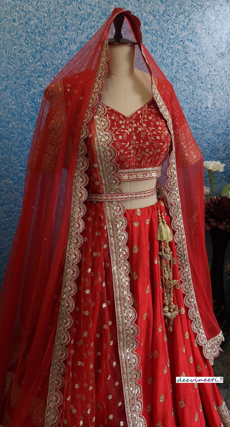 Designer Bridal Red Embroidered Silk Lehenga Choli DVMTD_0256