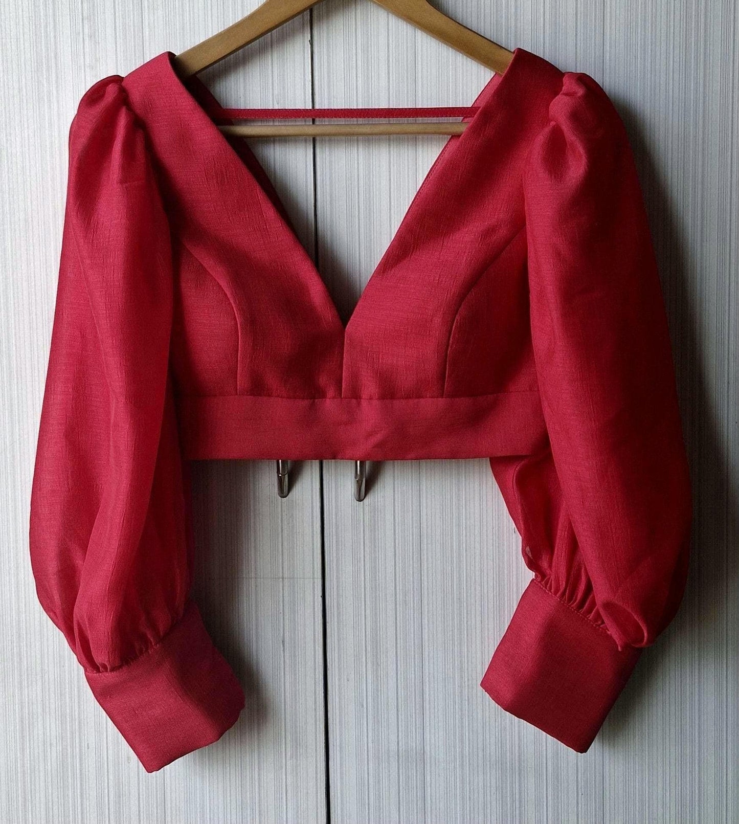 Raspberry Pink Art Silk Saree Blouse, Balloon Sleeves V Neck DVBL_499