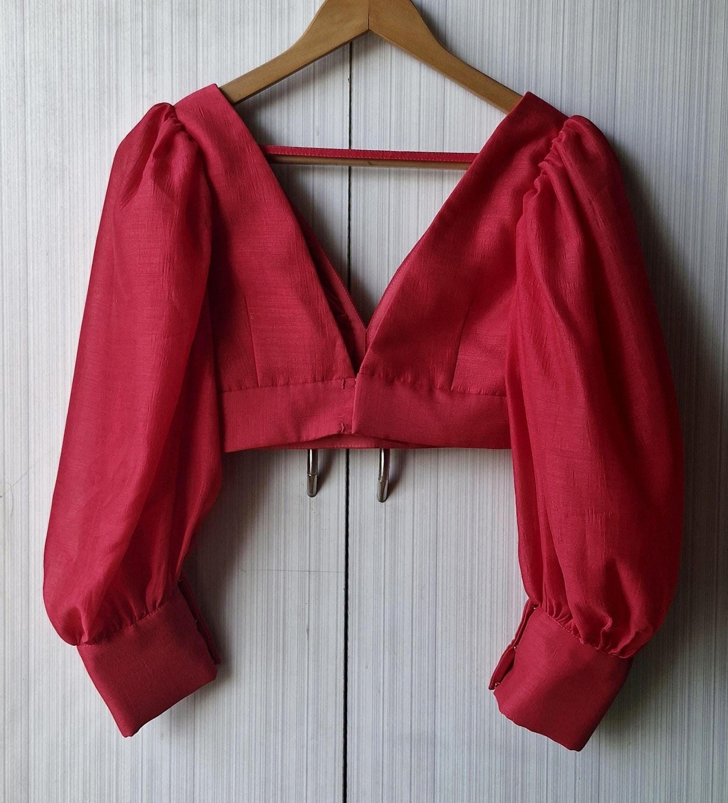 Raspberry Pink Art Silk Saree Blouse, Balloon Sleeves V Neck DVBL_499
