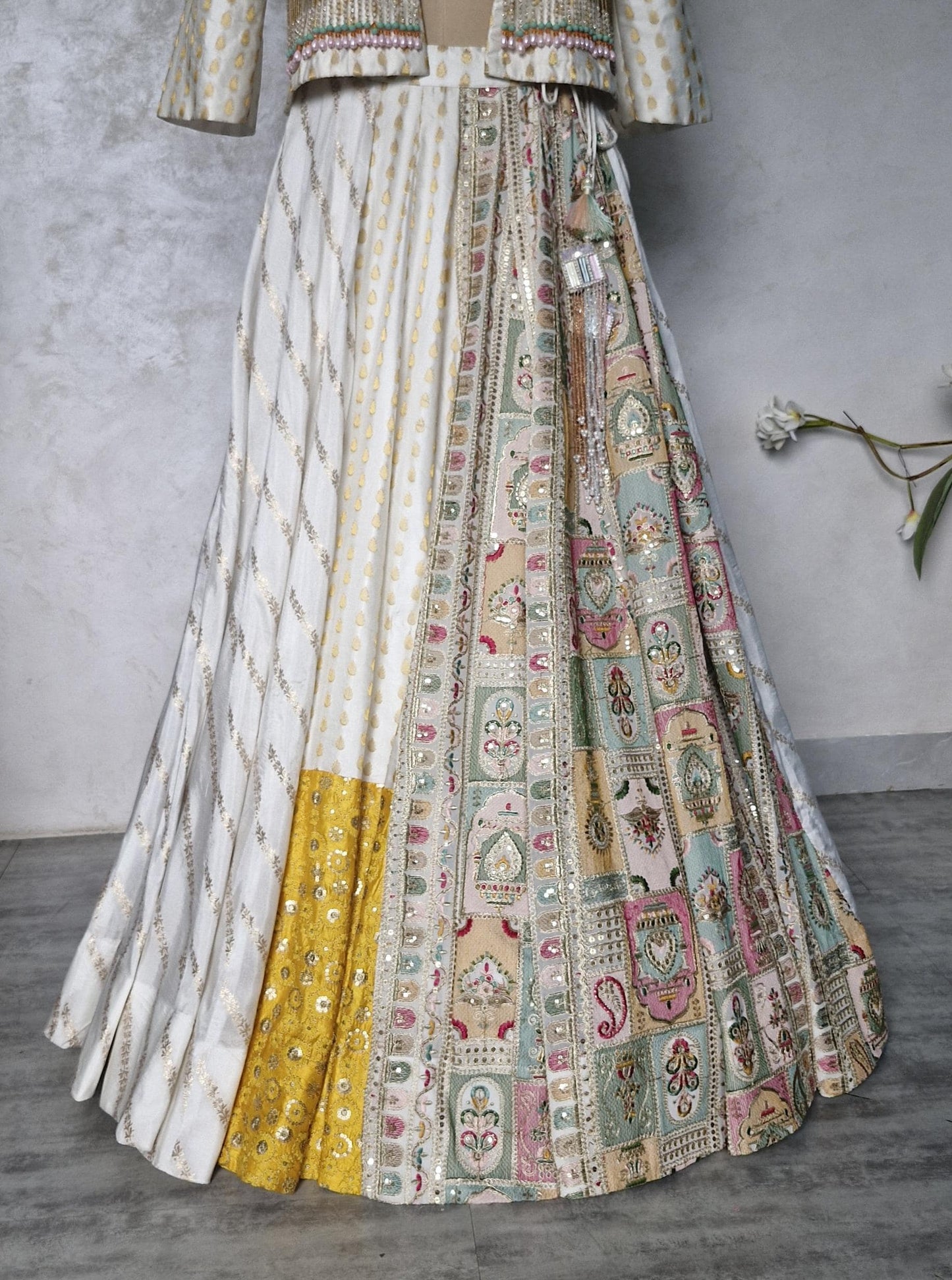 White Brocade Silk Lehenga Choli DVMTD_0302